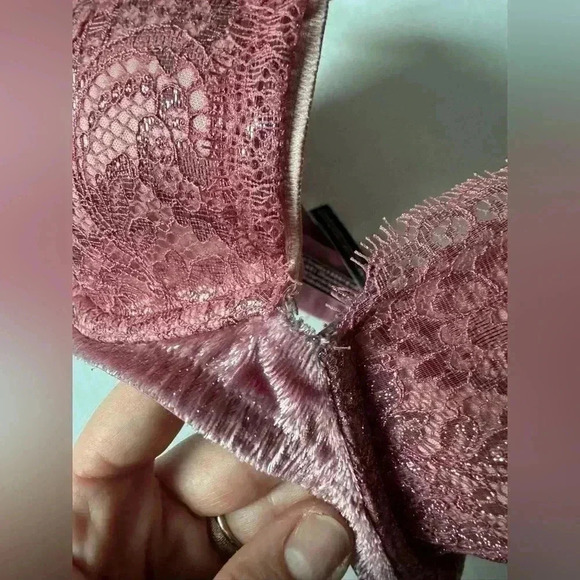 Victoria's Secret Women’s‎ Plunge Dusty Rose Gold Metallic Pink Bra Size 34 DD - Picture 5 of 7